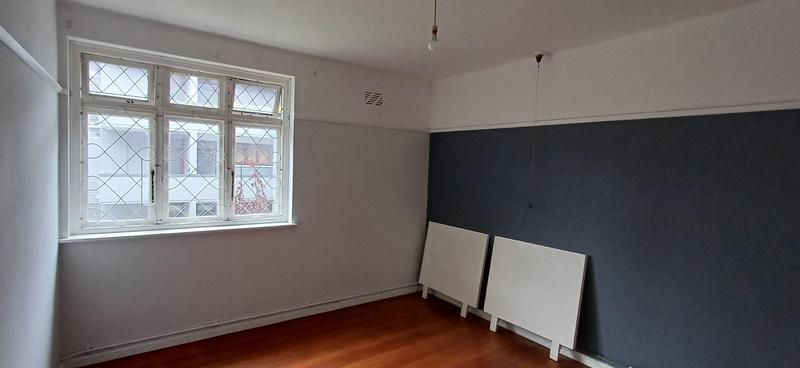 To Let 2 Bedroom Property for Rent in Woodstock Western Cape